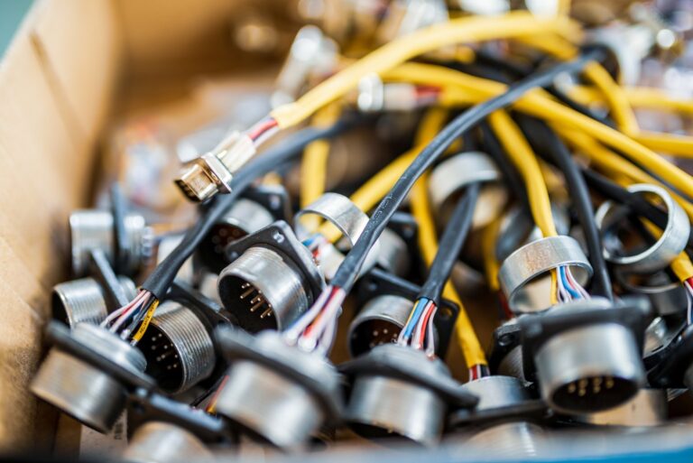 Najważniejsze elementy instalacji elektrycznej w nowoczesnym domu