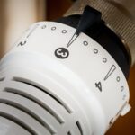 Problemy z regulacją termostatów grzejnikowych – przyczyny i rozwiązania