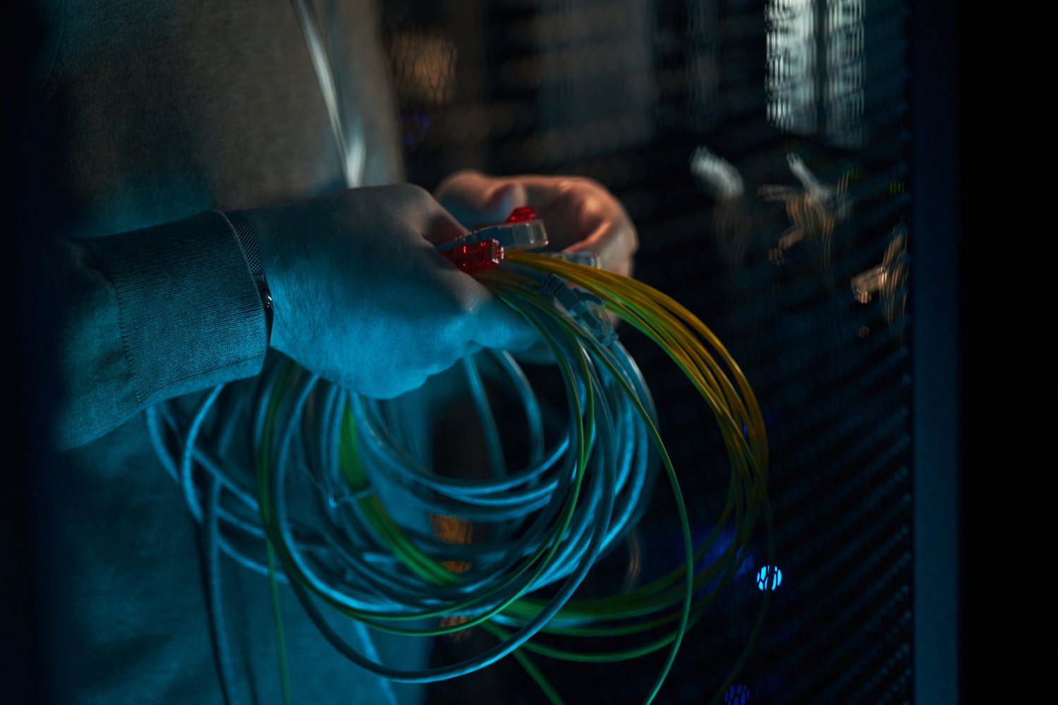 Problemy z instalacją światłowodową – identyfikacja i usuwanie usterek