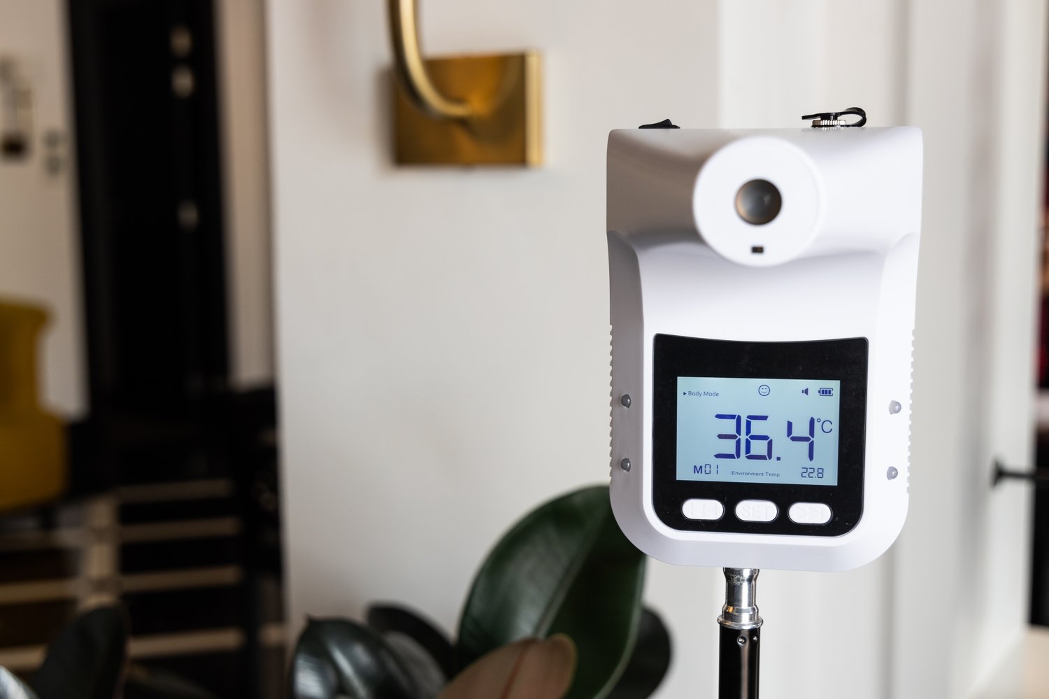 Wybór i zastosowanie czujników temperatury w instalacjach elektrycznych