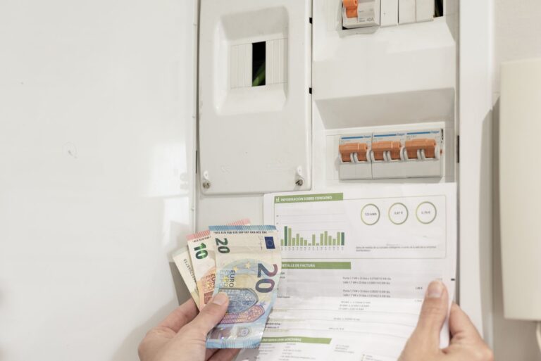 Jak dobrać moc przyłącza energetycznego do domu jednorodzinnego