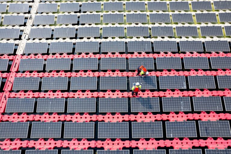 Jak wybrać odpowiedni panel fotowoltaiczny dla swojej instalacji