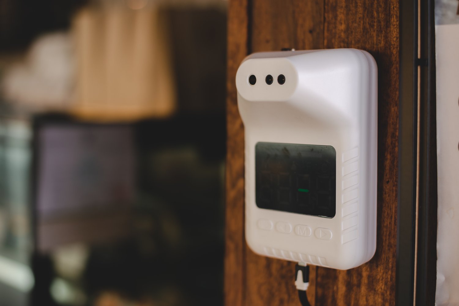 Awaria czujnika wilgoci w łazience – sprawdzanie działania i wymiana baterii