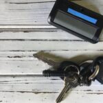 Awaria sterownika do bramy wjazdowej – resetowanie ustawień i programowanie pilotów