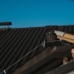 Problem z przeciekającym dachem nad tarasem – lokalizacja nieszczelności i naprawa