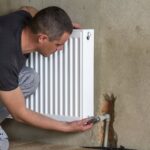 Problem z przeciekającym grzejnikiem w sypialni – wymiana zaworu i odpowietrzenie