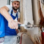 Problem z przeciekającym syfonem pod umywalką – rozmontowanie i wymiana pierścieni