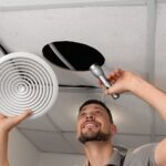 Jak naprawić uszkodzoną kratę wentylacyjną w łazience